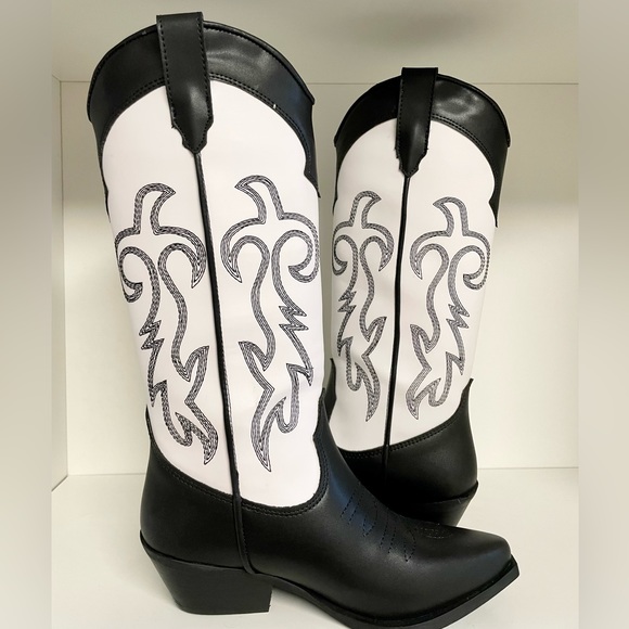 Steve Madden Windie West Cowboy Boot In B&W 6.5 - Picture 3 of 3